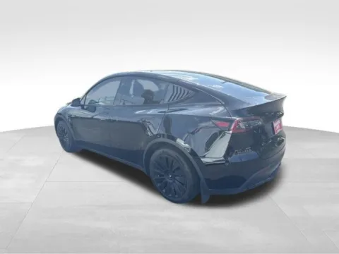 More photos of 2024 Tesla Model Y Long Range at Diamond Jim's Motor Cars, WI