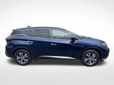 Photos of 2023 Nissan Murano S for sale in Milwaukee, WI at Diamond Jim's Motor Cars