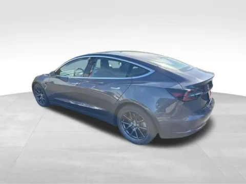 More photos of 2019 Tesla Model 3 Long Range at Diamond Jim's Motor Cars, WI