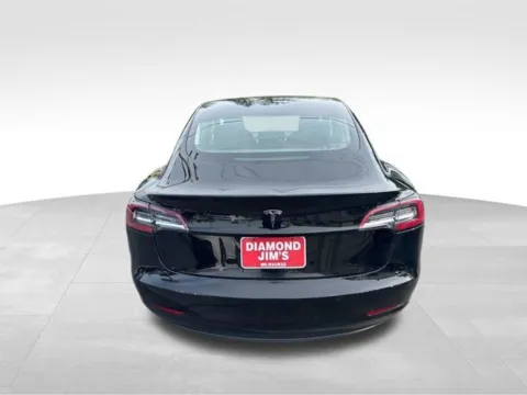 More photos of 2018 Tesla Model 3 Mid Range at Diamond Jim's Motor Cars, WI