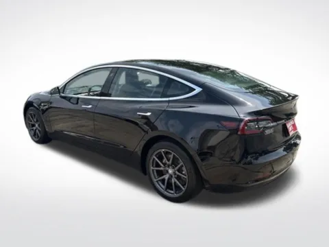 More photos of 2019 Tesla Model 3 Standard Range Plus at Diamond Jim's Motor Cars, WI