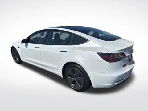 More photos of 2022 Tesla Model 3 Long Range at Diamond Jim's Motor Cars, WI