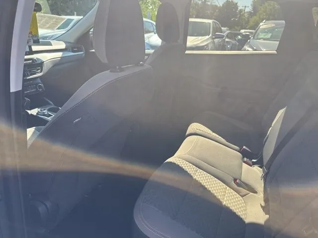 Ford Escape photo 13
