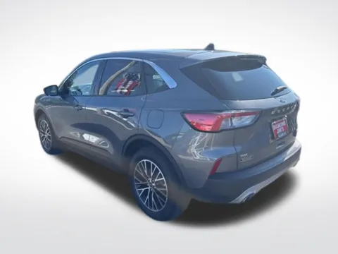 More photos of 2022 Ford Escape Plug-In Hybrid SE at Diamond Jim's Motor Cars, WI