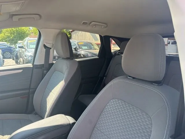 Ford Escape photo 10
