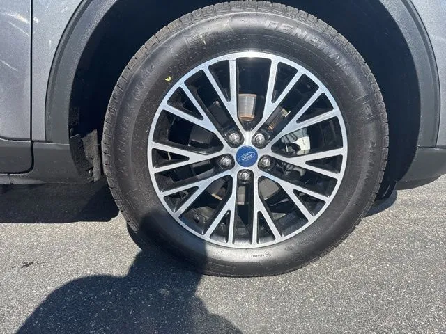 Ford Escape photo 20