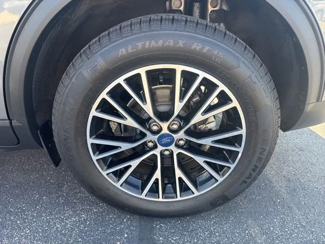 Ford Escape photo 14