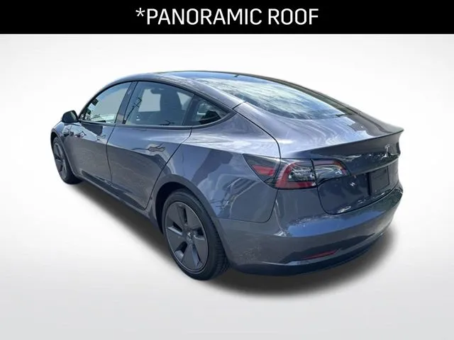 Tesla Model 3 photo 6