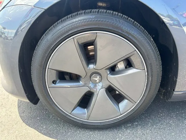 Tesla Model 3 photo 20
