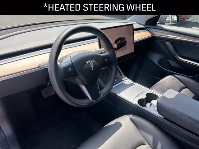 Tesla Model 3 photo 10