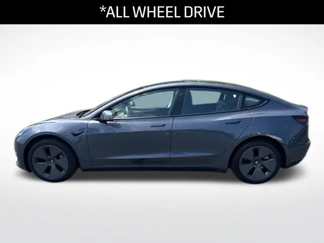 Tesla Model 3 photo 7