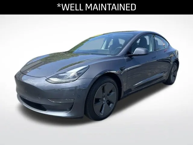 Tesla Model 3 photo 8