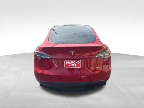 More photos of 2023 Tesla Model Y Long Range at Diamond Jim's Motor Cars, WI