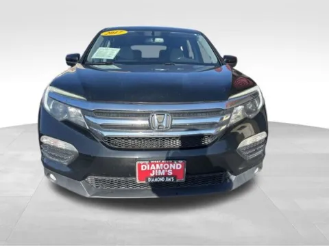 Photos of 2017 Honda Pilot EX-L for sale in Milwaukee, WI at Diamond Jim's Motor Cars