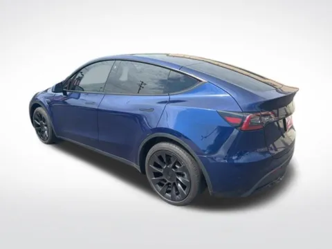 More photos of 2023 Tesla Model Y Long Range at Diamond Jim's Motor Cars, WI