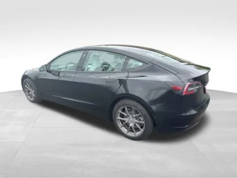 More photos of 2021 Tesla Model 3 Standard Range Plus at Diamond Jim's Motor Cars, WI