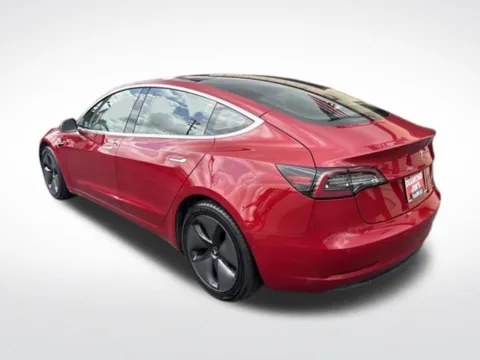 More photos of 2018 Tesla Model 3 Long Range at Diamond Jim's Motor Cars, WI