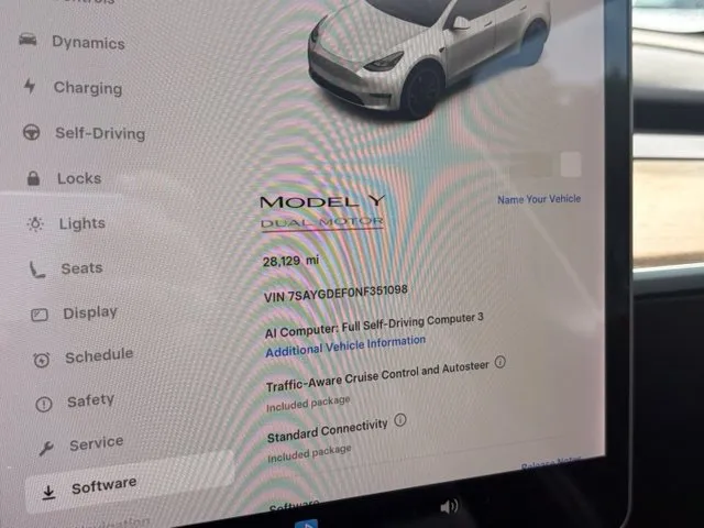 Tesla Model Y photo 12