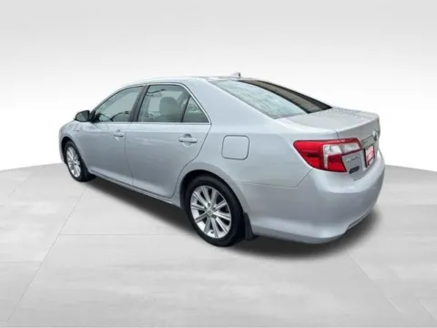 More photos of 2012 Toyota Camry Hybrid XLE at Diamond Jim's Motor Cars, WI