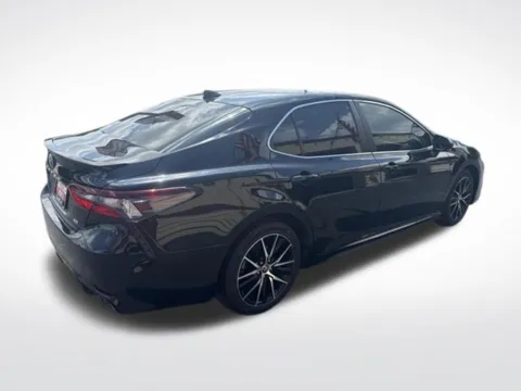 Another view of 2022 Toyota Camry SE for sale in Milwaukee, WI at Diamond Jim's Motor Cars