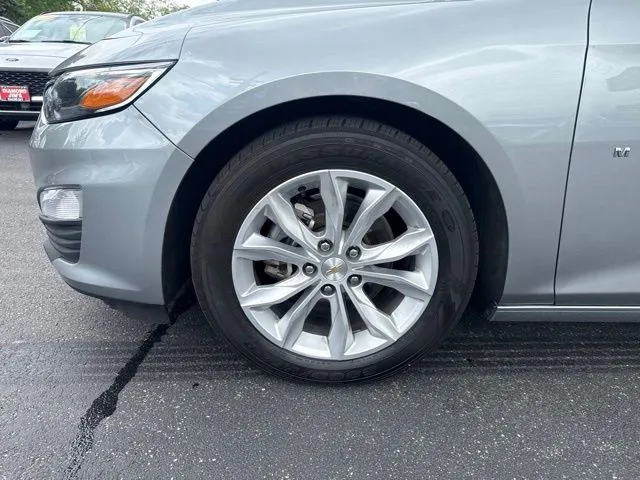 Chevrolet Malibu photo 9