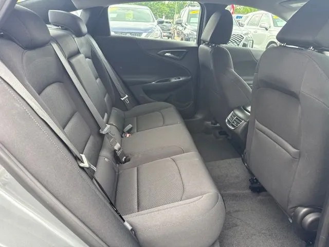 Chevrolet Malibu photo 18