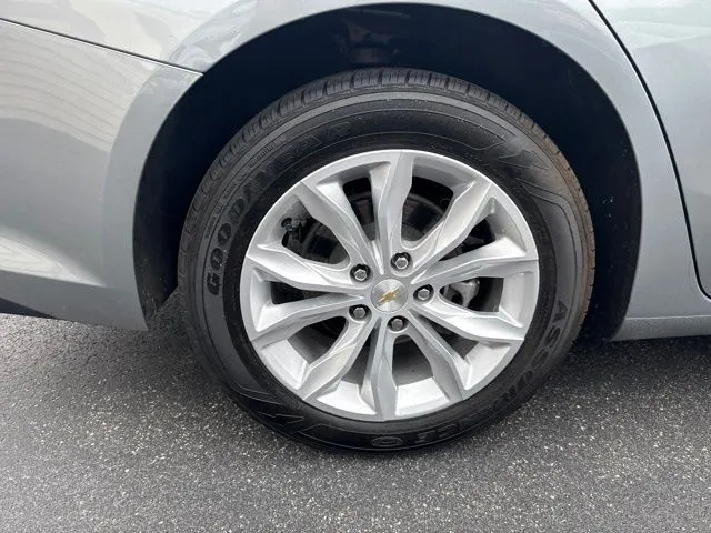 Chevrolet Malibu photo 17
