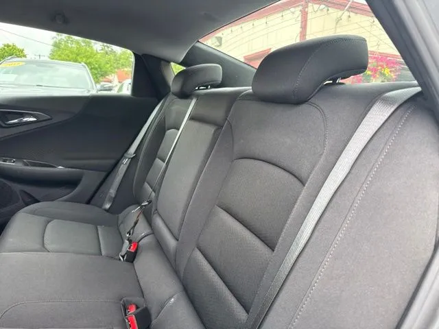 Chevrolet Malibu photo 13
