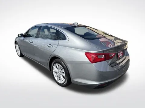 More photos of 2021 Chevrolet Malibu LT at Diamond Jim's Motor Cars, WI