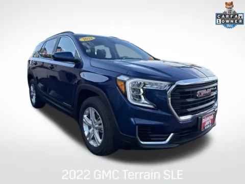 Blue 2022 GMC Terrain SLE for sale in Milwaukee, WI