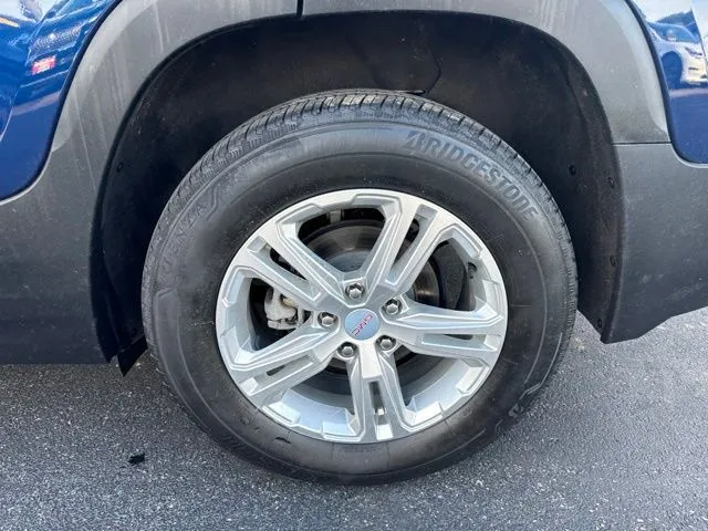 GMC Terrain photo 17
