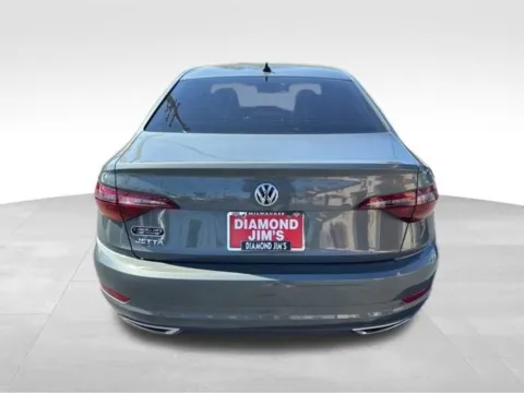 More photos of 2019 Volkswagen Jetta SEL Premium at Diamond Jim's Motor Cars, WI