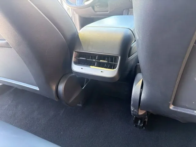 Tesla Model 3 photo 24