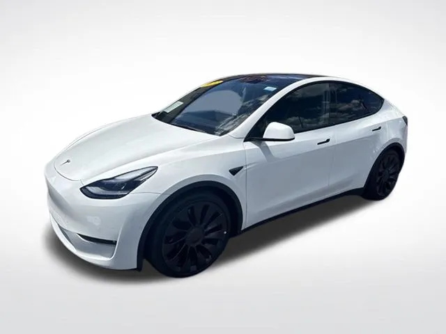 Tesla Model Y photo 7