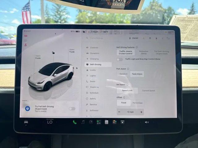 Tesla Model Y photo 27