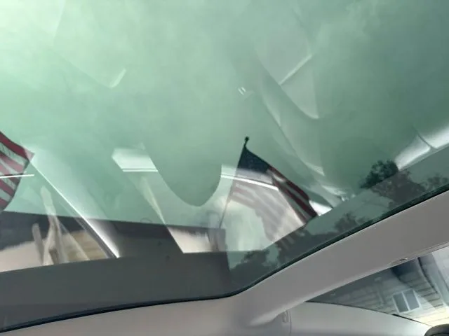Tesla Model 3 photo 32