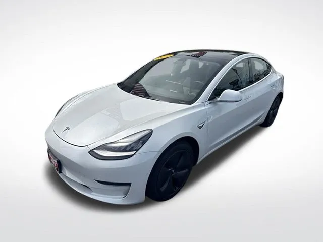 Tesla Model 3 photo 7
