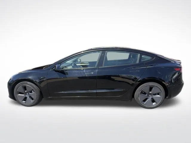 Tesla Model 3 photo 6