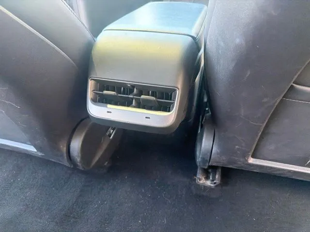 Tesla Model 3 photo 24