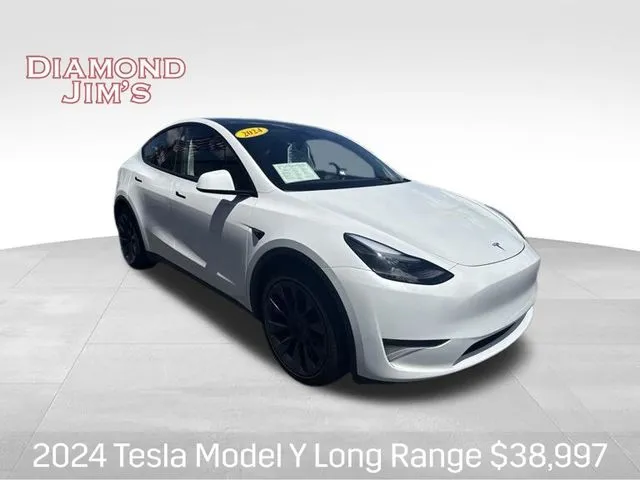 White 2024 Tesla Model Y Long Range for sale in Milwaukee, WI