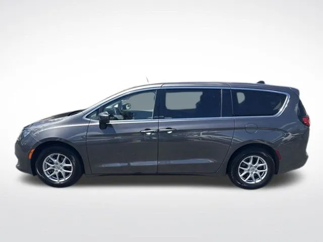 Chrysler Voyager photo 8