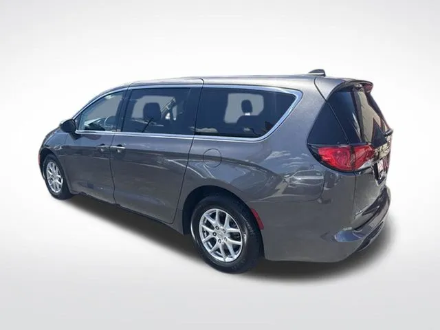 Chrysler Voyager photo 7