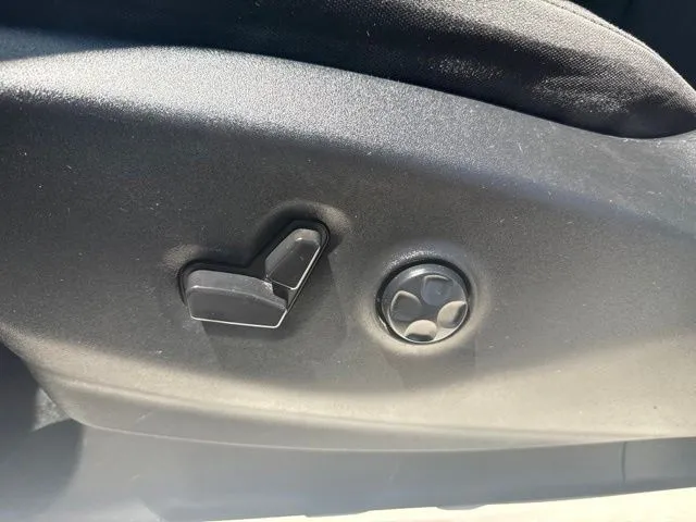 Chrysler Voyager photo 14