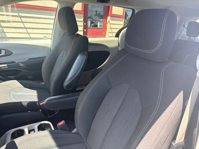 Chrysler Voyager photo 12