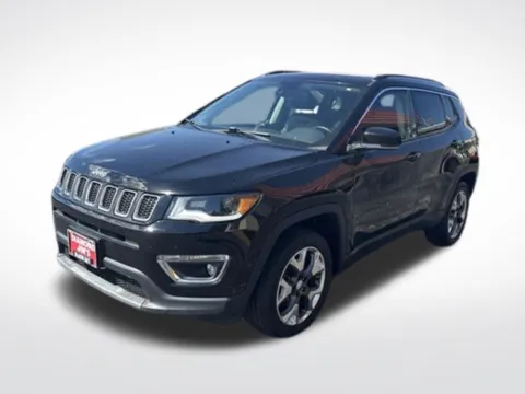 Black 2018 Jeep Compass Limited for sale in Milwaukee, WI