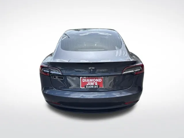 Tesla Model 3 photo 4