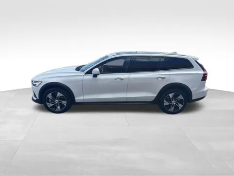 Photos of 2024 Volvo V60 Cross Country B5 Plus for sale in Milwaukee, WI at Diamond Jim's Motor Cars