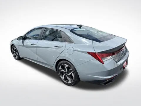 More photos of 2023 Hyundai Elantra Limited at Diamond Jim's Motor Cars, WI
