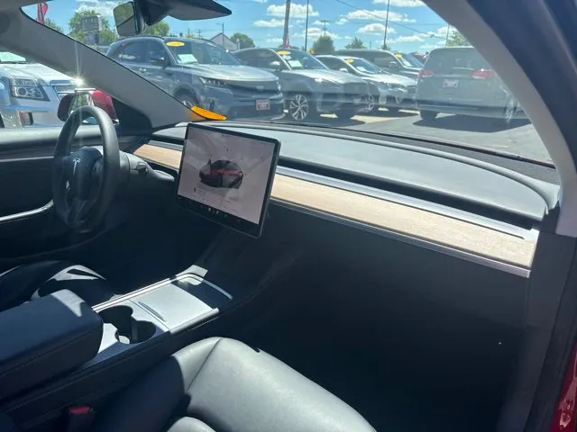Tesla Model 3 photo 20