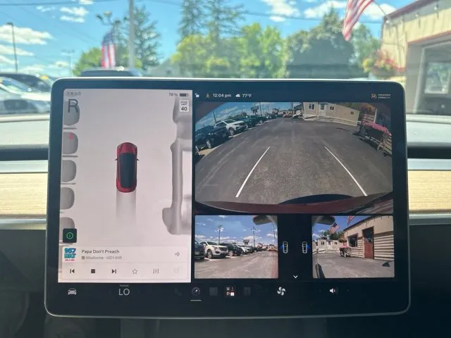 Tesla Model 3 photo 33